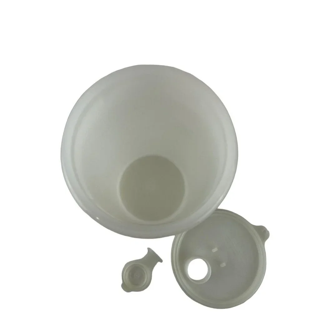 Tupperware 48 oz